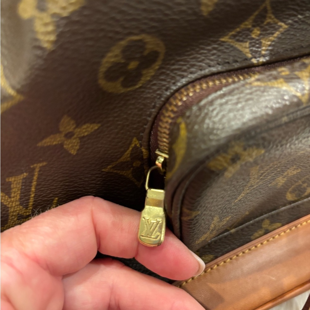 Authentic Louis Vuitton Montsouris MM Backpack - Picture 13 of 16